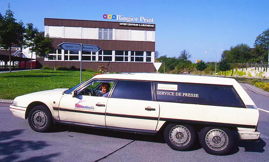 Der Citroën CX Loadrunner statisch von der Seite fotografiert.