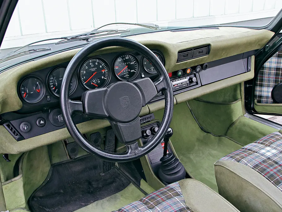 Classic Cars Vergleich Bilder Porsche 911 Turbo 1977 Cockpit