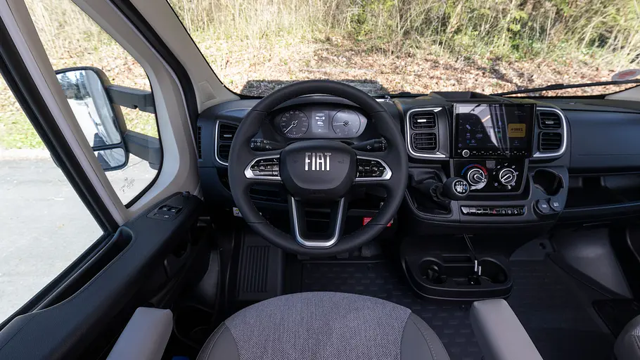 Blick auf das Cockpit des Corigon A 70 D.