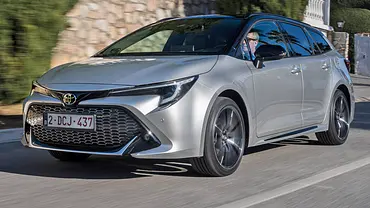 Toyota Corolla Touring Sports 2.0 Hybrid (2023) - Foto: Toyota Toyota Corolla Touring Sports 2.0 Hybrid (2023) - Foto: Toyota
