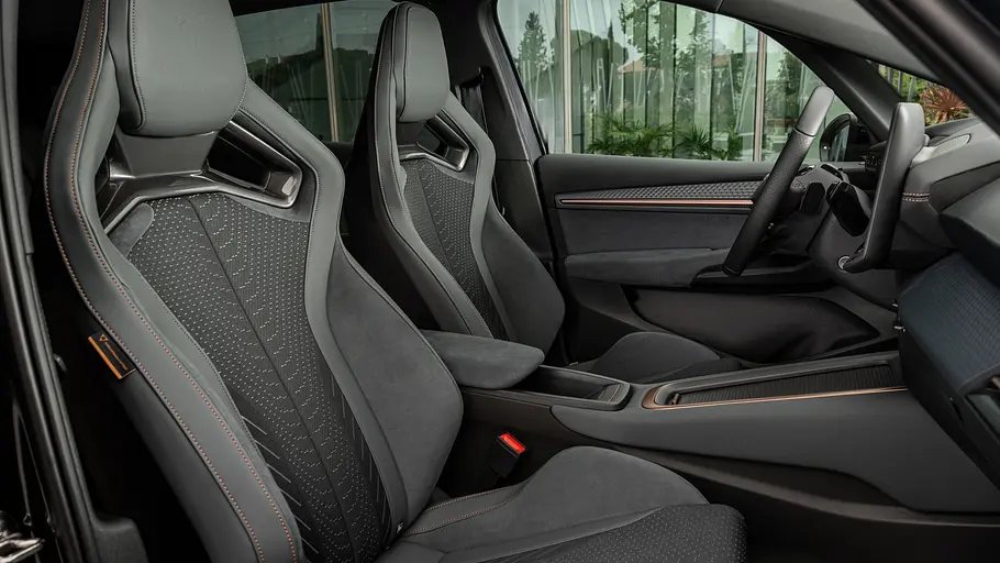 Cupra Born Facelift 2026 Die Frontsitze im neuen Cupra Born.