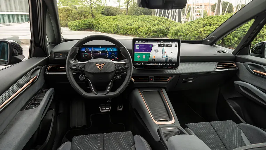 Cupra Born Facelift 2026 Die Innenaufnahme zeigt das Cockpit des Cupra Born (2026).