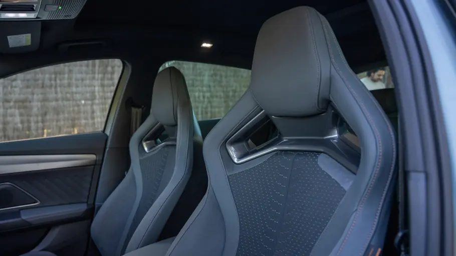 Die vorderen Sitze des Cupra Formentor VZ5.