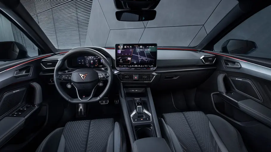 Das Cockpit des Cupra Leon VZ.