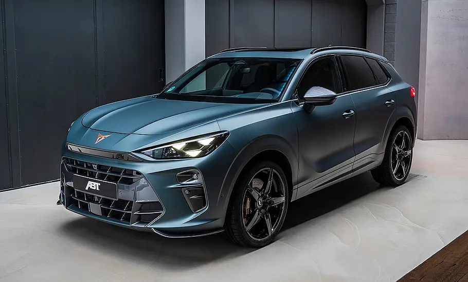 Sicht von schräg vorne auf den Cupra Terramar von Abt.