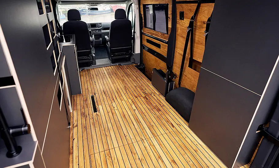 Custom Bus XL (2023)