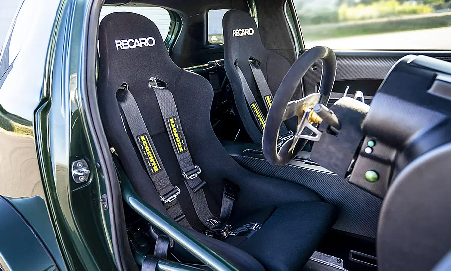 Die Recaro-Rennsitze des Aston Martin Cygnet V8.