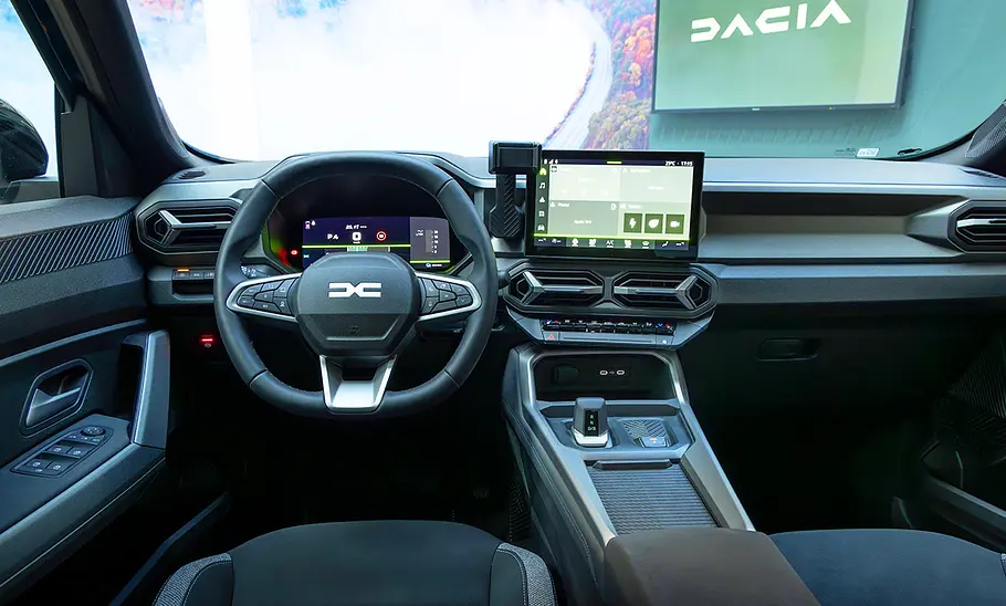 Das Armaturenbrett des Dacia Bigster (2025).