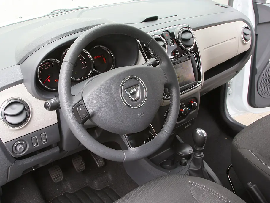 Dacia Lodgy dCi 110 eco Dacia Lodgy dCi 110 eco - Cockpit