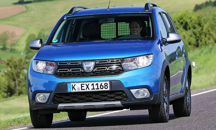 Neuer Dacia Logan MCV Stepway (2017) Neuer Dacia Logan MCV Stepway (2017)