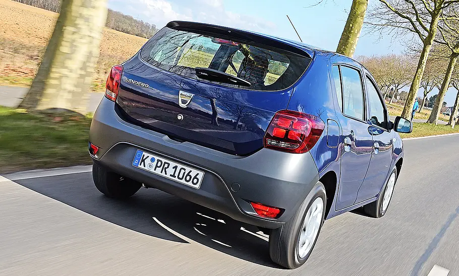 Dacia Sandero SCe 75 (2017) Dacia Sandero SCe 75 (2017)