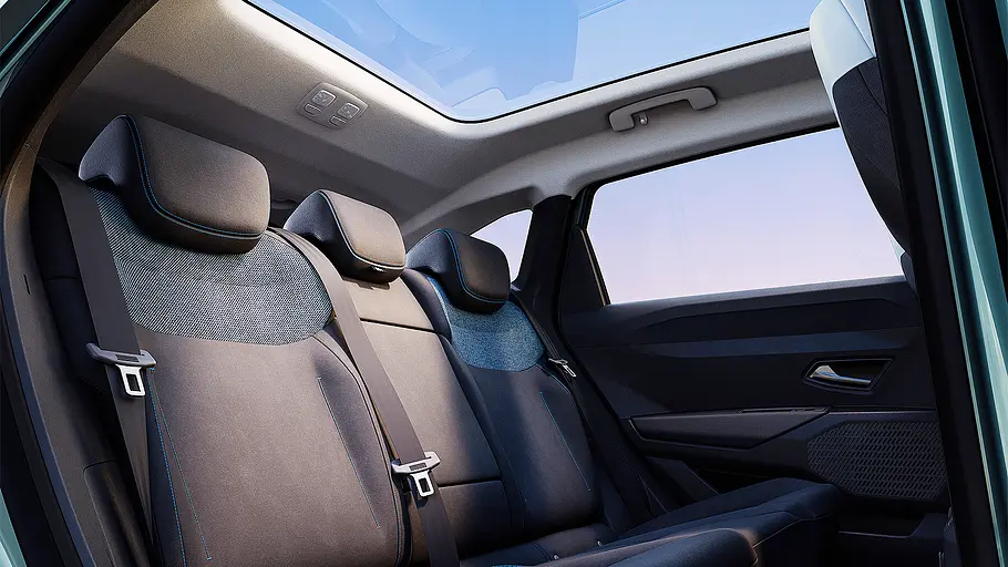 Blick in den Fond des des Dacia Striker (2026).