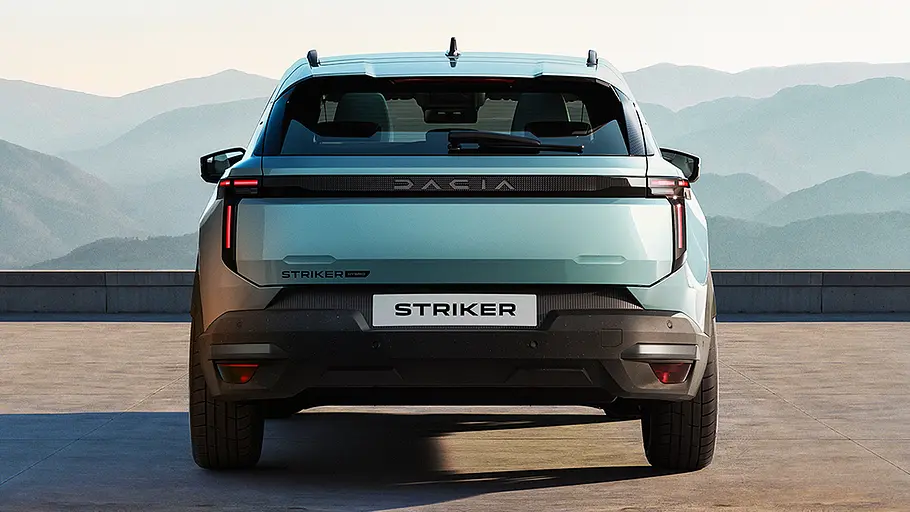 Blick von hinten auf den Dacia Striker (2026).