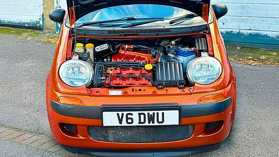 Daewoo Matiz mit V6 Der Motor des Daewoo Matiz mit V6