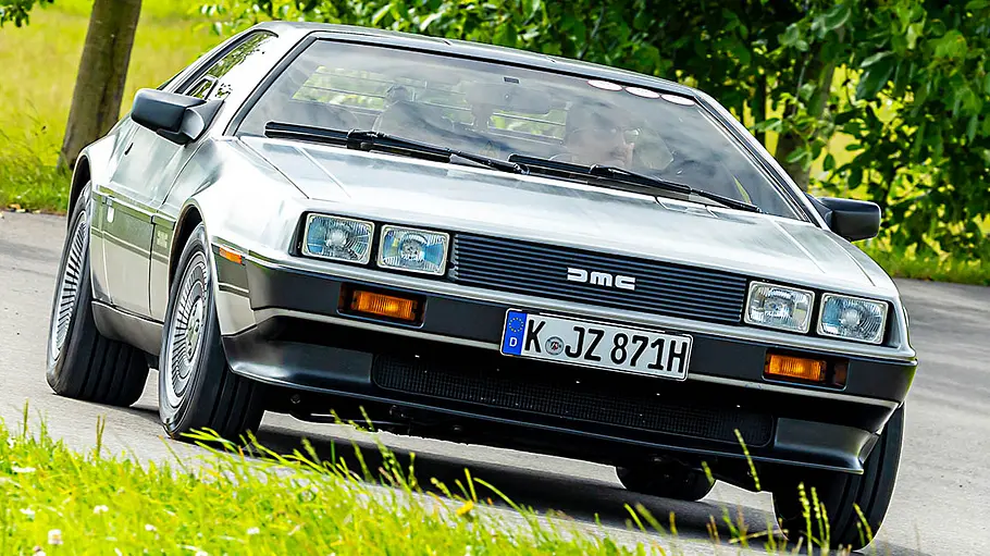 DeLorean DMC-12 Frontansicht.