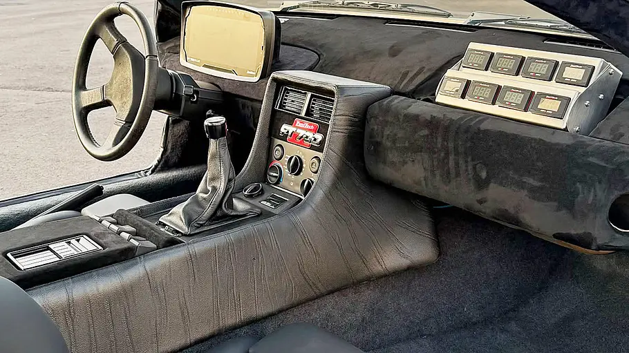 DeLorean DMC-12 mit Ferrari-V8 Das Cockpit des DeLorean DMC-12 mit Ferrari-V8.