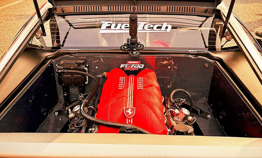 Der Motor des DeLorean DMC-12 mit Ferrari-V8.