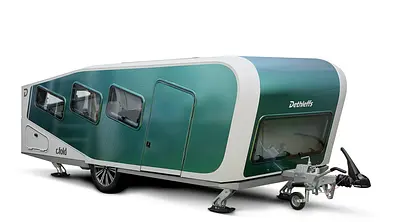 Die Studioaufnahme zeigt die Studie Dethleffs c.fold (2026) von schräg seitlich. - Foto: Dethleffs