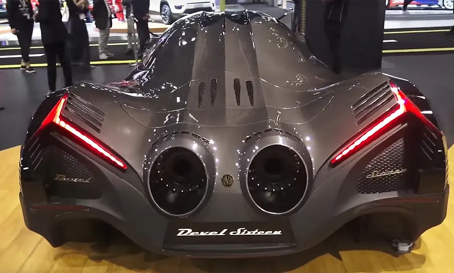 Devel Sixteen (2017)