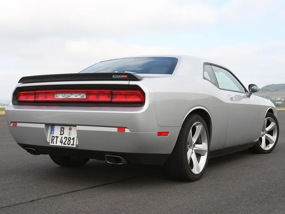 So fährt sich der Challenger SRT8 Dodge Challenger SRT8 im American Style