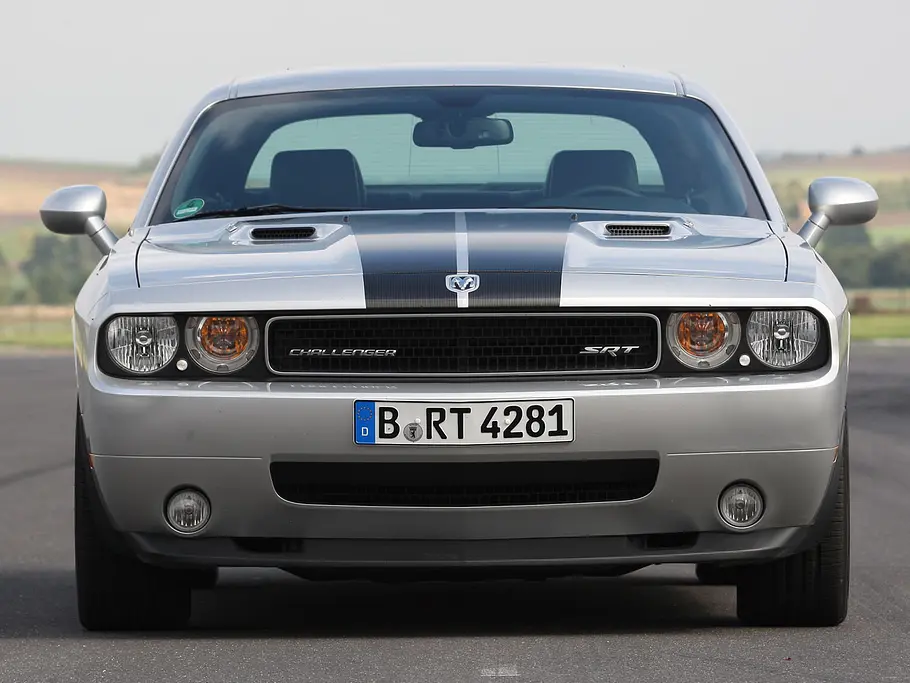 So fährt sich der Challenger SRT8 Dodge Challenger SRT8 ab 49.000 Euro