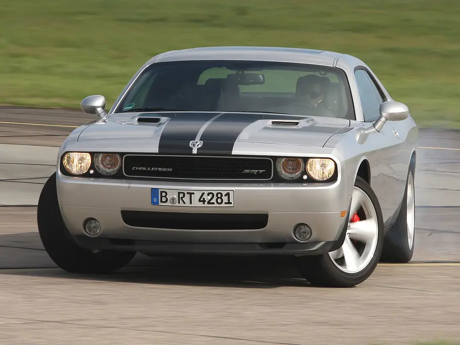 So fährt sich der Challenger SRT8 Automobiler Saurier Dodge Challenger SRT8