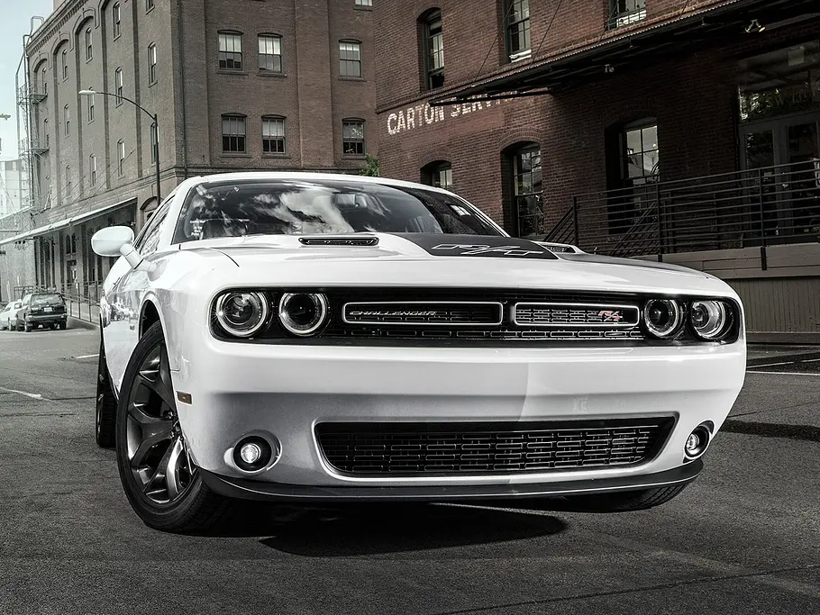 Dodge Challenger in Gloss White