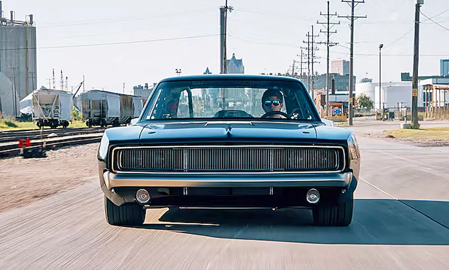 Der Speedkore Dodge Charger Hellacious stehend von vorne.