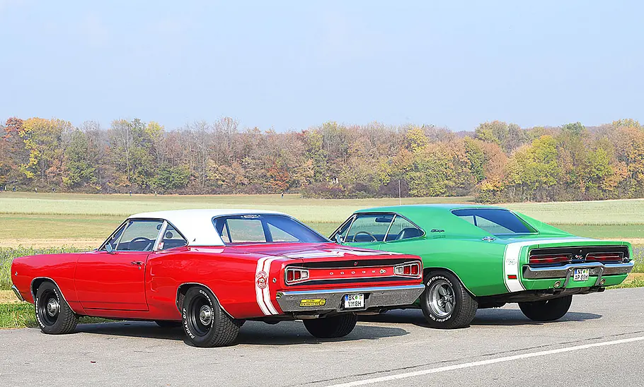Dodge Coronet Super Bee & Dodge Charger R/T