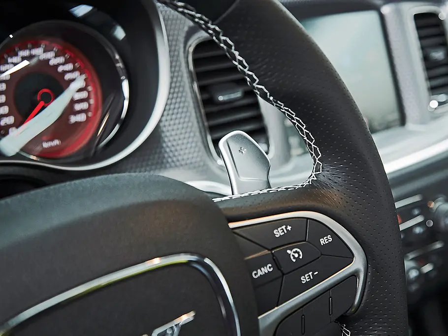 Dodge Charger SRT Hellcat (2016) im Test