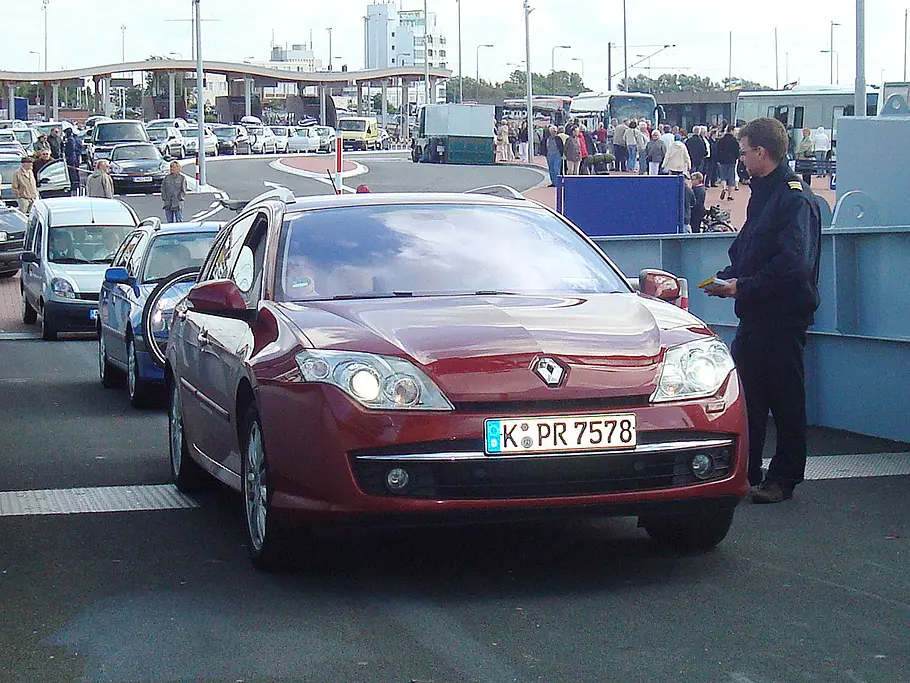 Renault Laguna Grandtour 2.0 dCi - Frontansicht