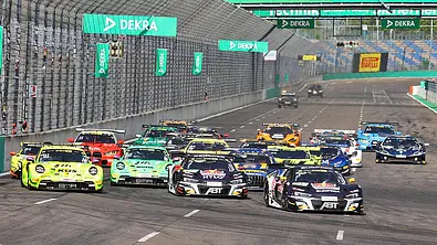 Der Start der DTM 2024 am Lausitzring - Foto: Imago