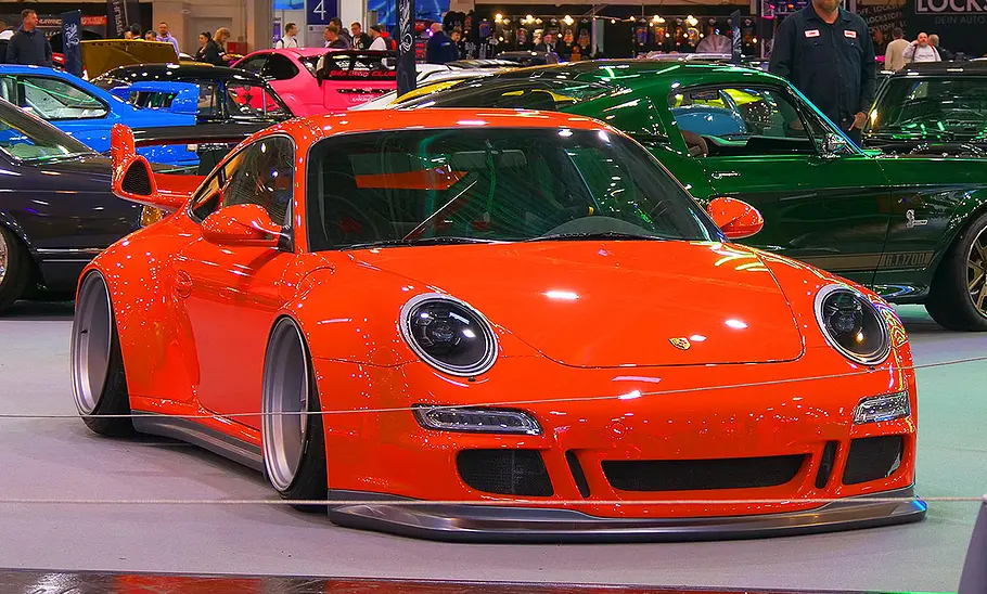 Porsche 911 (997) Blick von schräg vorne auf den Porsche 911 (997).