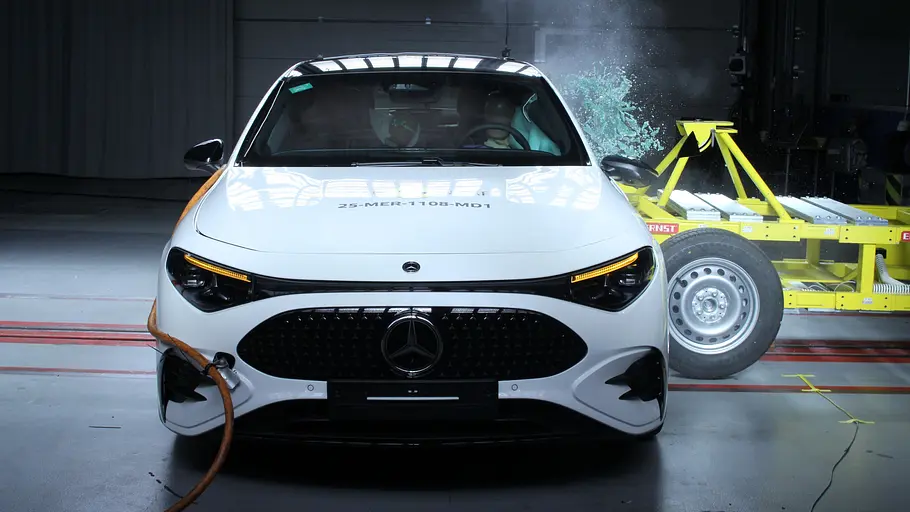 Der Mercedes CLA beim Euro-NCAP-Crashtest.