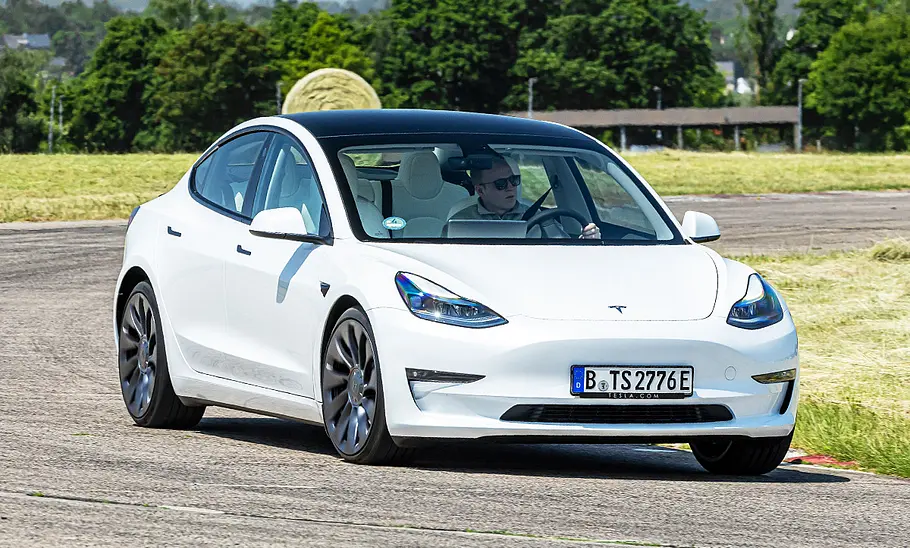 Tesla Model 3 Performance