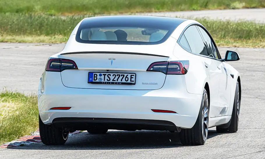 Tesla Model 3 Performance