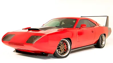 Der Exomod D69 Carbon Daytona stehend von schräg vorne. - Foto: Exomod