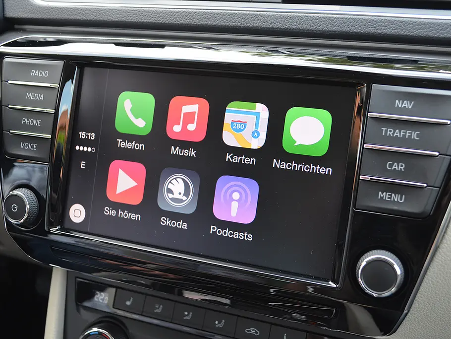 Fahrbericht Skoda Superb Combi 2015 Kombi 2.0 TDI Fahrverhalten Fotos