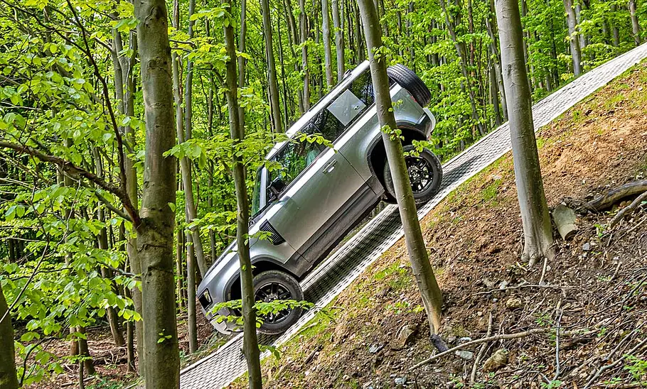 Land Rover Defender 90 D250