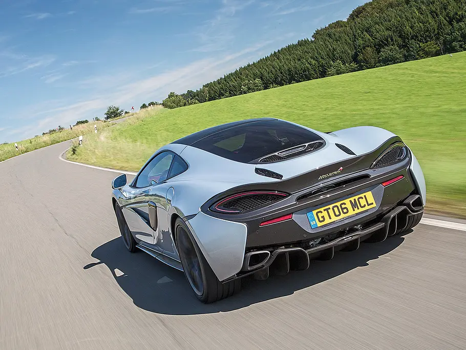 McLaren 570GT (2016) McLaren 570GT (2016)