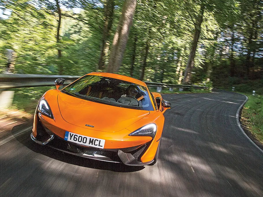 McLaren 570S (2016) McLaren 570S (2016)
