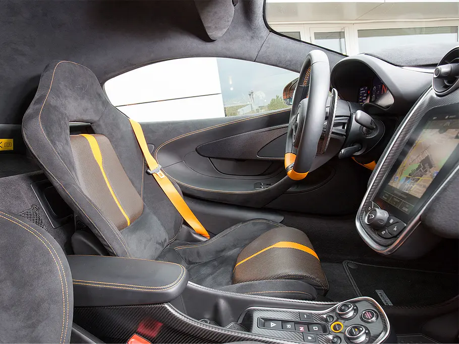 McLaren 570S (2016) McLaren 570S (2016)