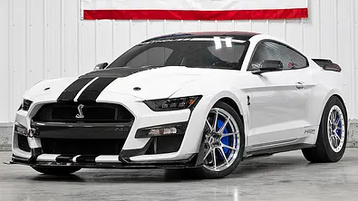 Der Ford Shelby GT500 1400R von Fathouse Performance stehend von schräg vorne. - Foto: Fathouse Performance