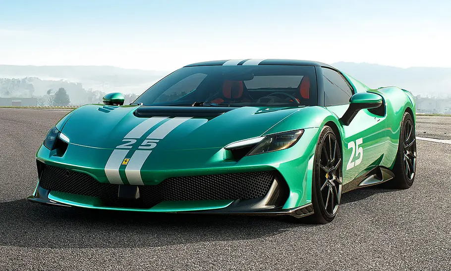 Ferrari 296 Speciale (2025) Blick von schräg vorne auf den Ferrari 296 Speciale (2025).