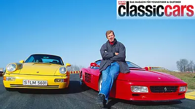 Porsche 911 Turbo/Ferrari 512 TR mit Walter Röhrl sitzend auf dem Ferrari. - Foto: AUTO ZEITUNG