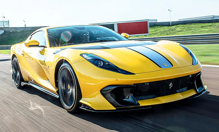 Ferrari 812 Competizione (2021)