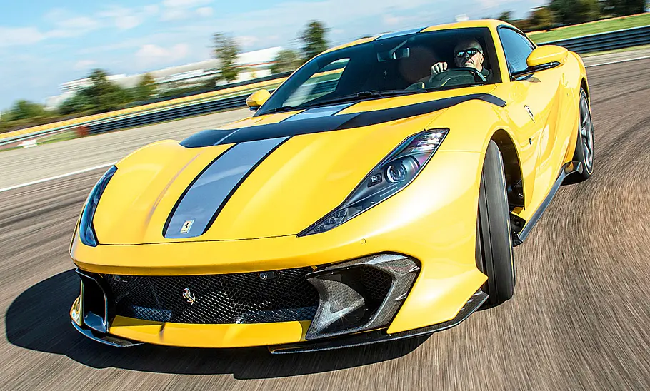 Ferrari 812 Competizione (2021)
