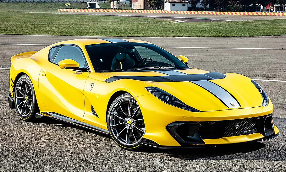 Ferrari 812 Competizione (2021)
