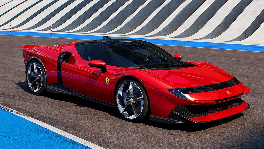 Der Ferrari 849 Testarossa steht auf einer Rennstrecke, von vorne rechts fotografiert.