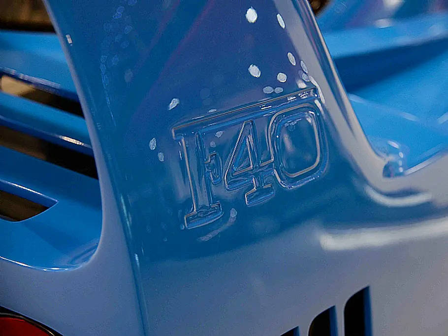 Ferrari F40 in Blau